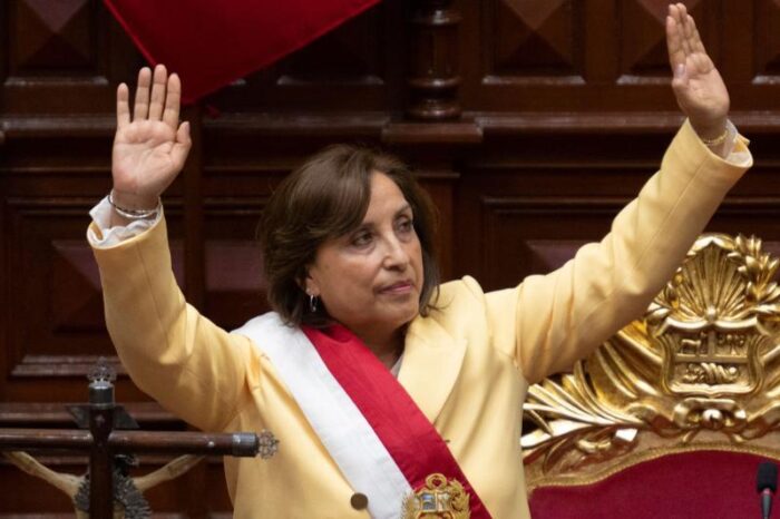 La presidenta de Peru abre la puerta a unas elecciones anticipadas si la sociedad lo pide : Internacional de