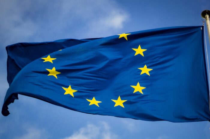 Union Europea desbloquea ayuda financiera a Ucrania para el proximo año : Noticias de
