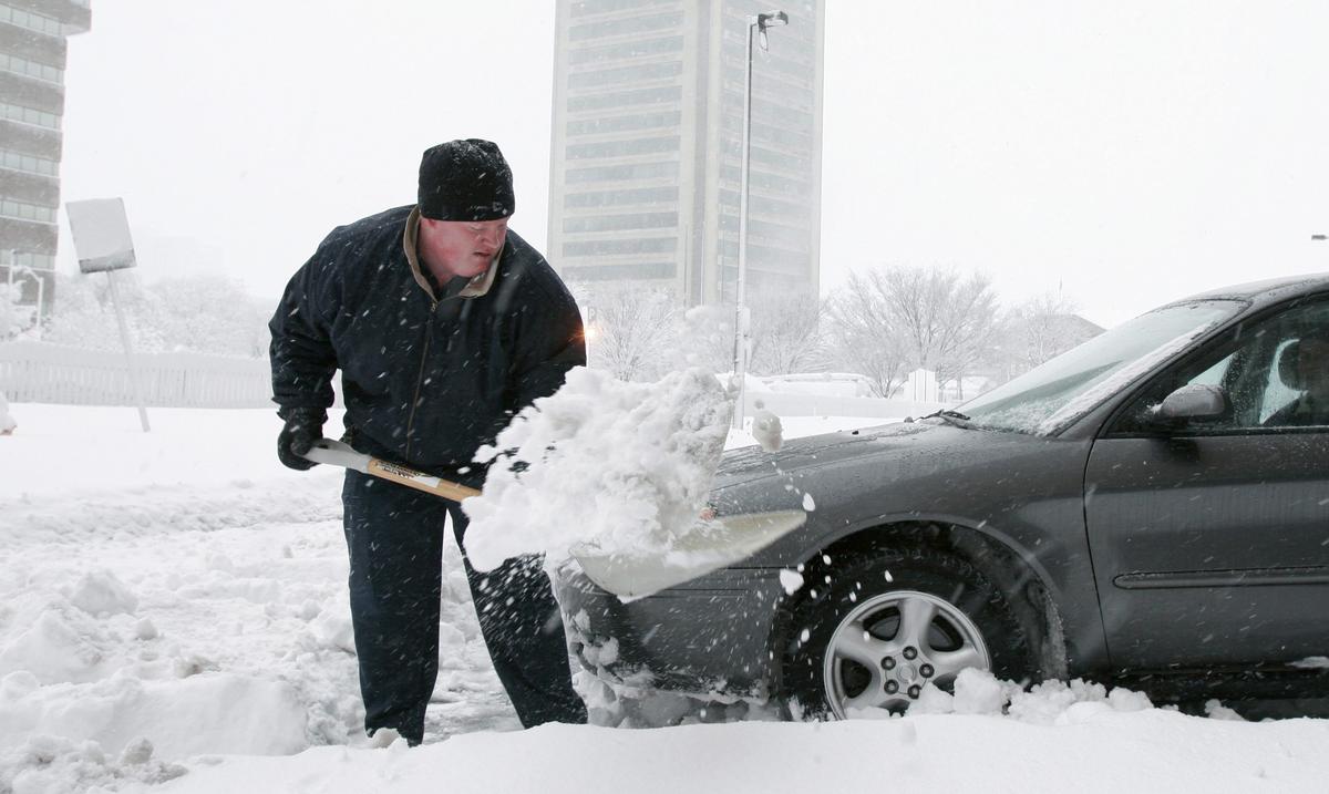 Mueren cuatro personas y otras 36 resultas heridas al volcarse un autobus en Canada : Noticias de
