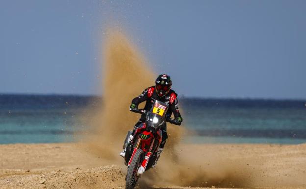 Audi manda un aviso en el prologo del Dakar : Deportes de España