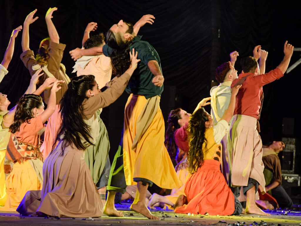 La poesia sanjuanina cautivo en el Festival de Cosquin : Entretenimiento de Argentina