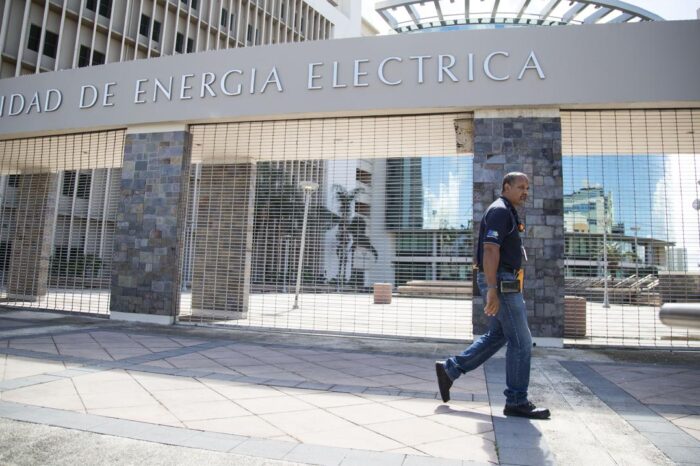 Director ejecutivo de la AEE justifica reprogramacion presupuestaria : Noticias de Puerto Rico