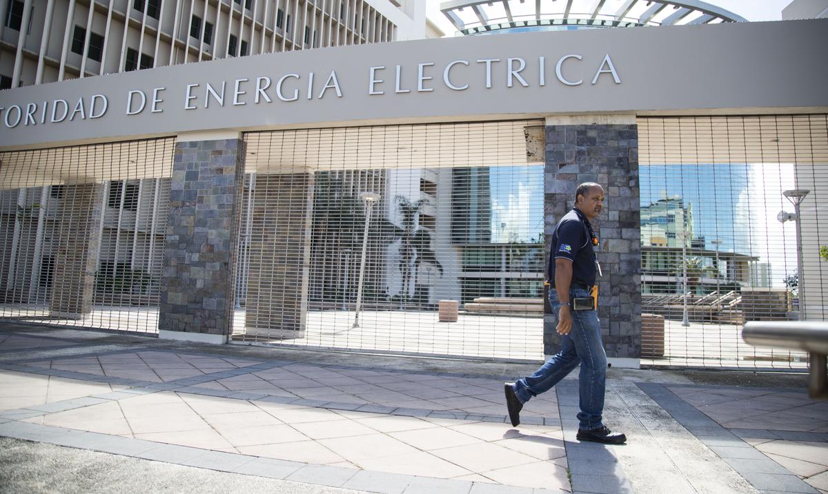 Director ejecutivo de la AEE justifica reprogramacion presupuestaria : Noticias de Puerto Rico