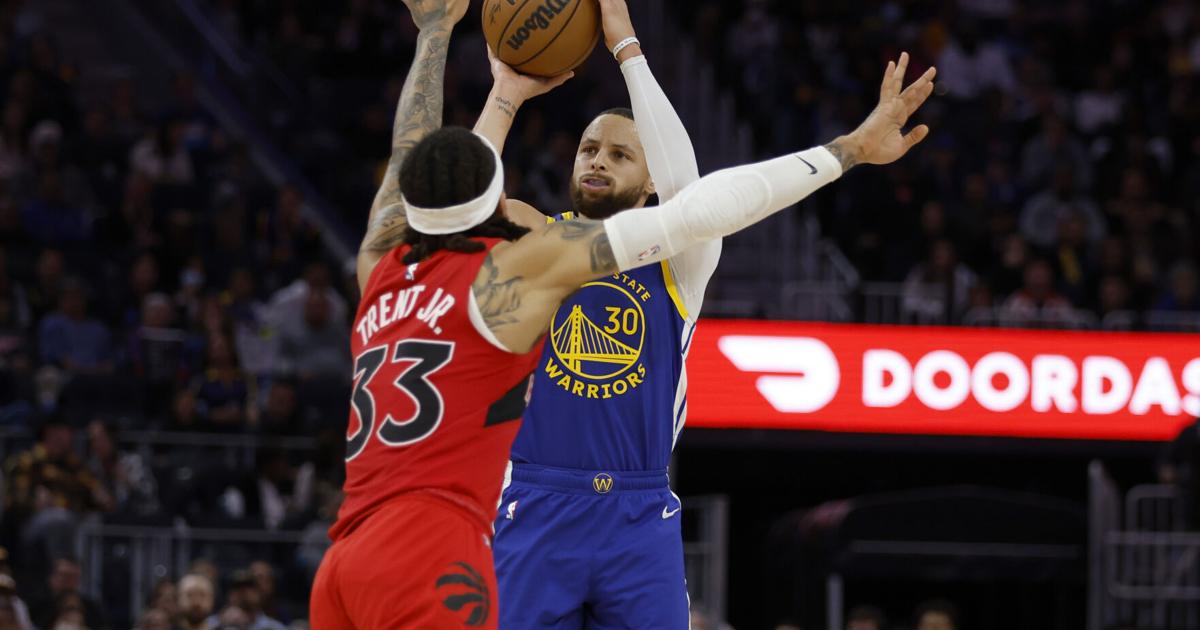 Warriors derrotan a Raptors con 35 puntos de Stephen Curry : Deportes de Puerto Rico