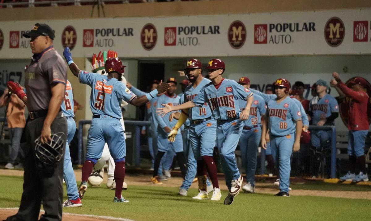 Los Indios se colocan a un triunfo de avanzar a la final de la pelota invernal : Deportes de Puerto Rico