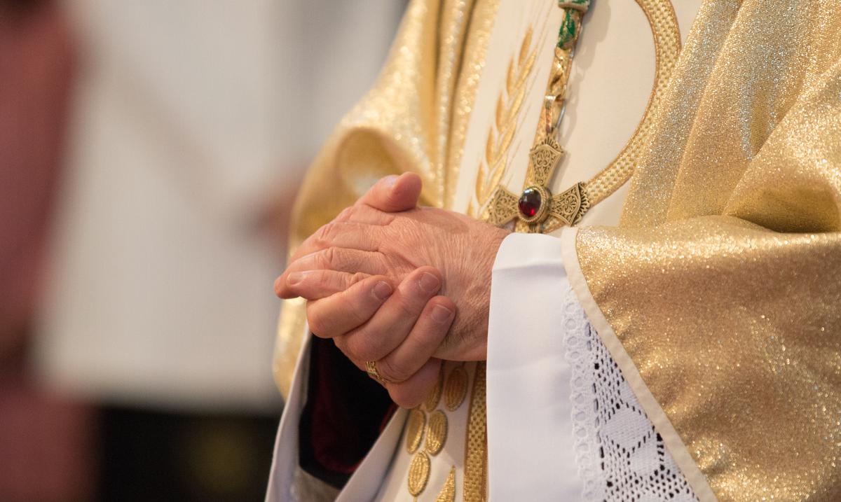 Queman vivo a sacerdote nigeriano en su casa : Noticias de