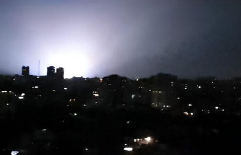 Un globo de pirotecnia dejo sin luz a media Capital Federal en el inicio de 2023 : Entretenimiento de Argentina