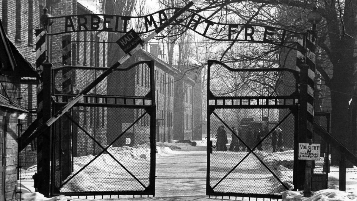 Recuerdan el Holocausto a 78 años de la liberacion del campo de exterminio de Auschwitz : Noticias de