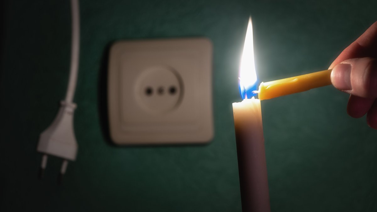 Con nuevos ataques de misiles, los ucranianos enfrentan un sombrio comienzo del año : Noticias de