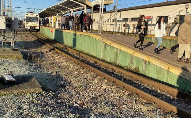 Mas de tres horas para ir en tren de Oviedo a El Berron y sin calefaccion : Noticias de España