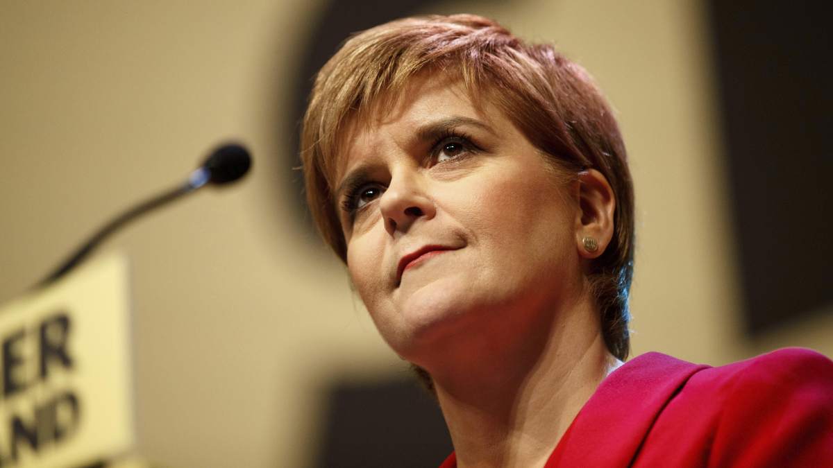 Una mujer transgenero condenada en Escocia por violar a dos mujeres cuando era un hombre : Internacional de