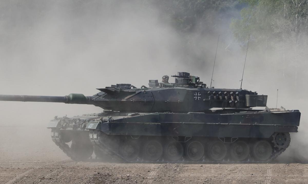 Suecia enviara “lo antes posible” cañones para ayudar a Ucrania a combatir la invasion rusa : Noticias de