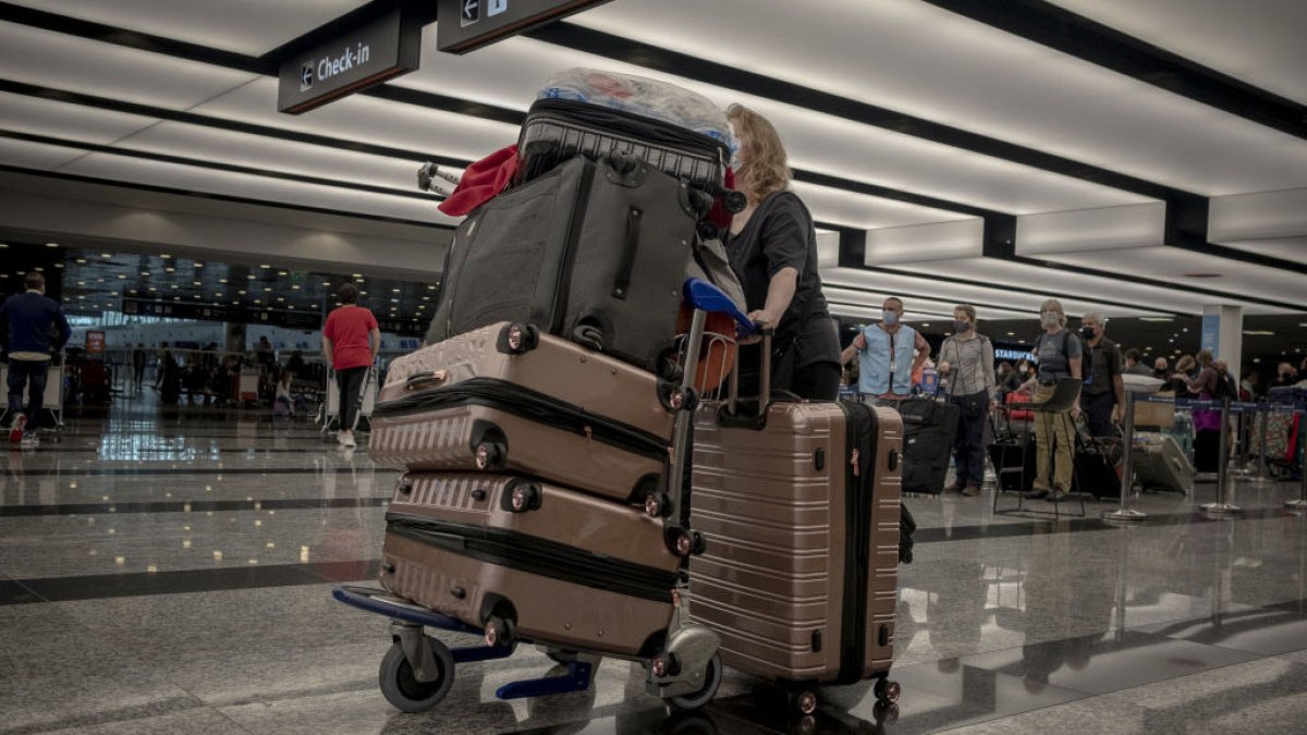 Miles de embarazadas rusas llegan a Argentina para dar a luz y obtener el pasaporte : Noticias de