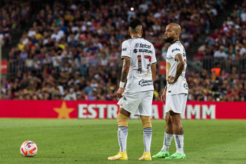 La jueza del ‘caso Alves’ ofrece a una amiga de la victima denunciar tambien al brasileño por tocamientos : Deportes de España