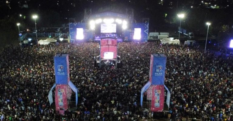 Mas de 200 mil personas disfrutaron de las cinco noches de carnaval en Pilar : Entretenimiento de Argentina