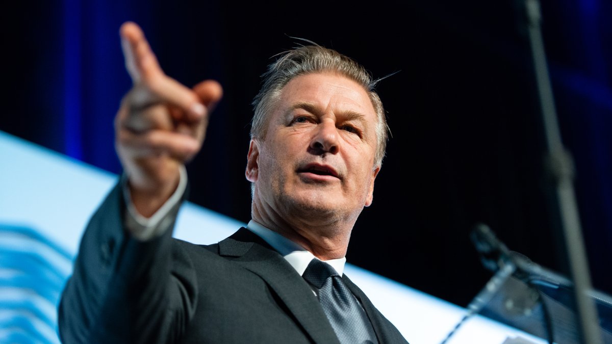 Alec Baldwin asegura que uno de los cargos en su contra es inconstitucional : Entretenimiento de Puerto Rico