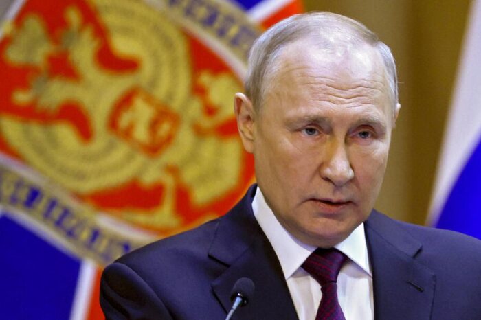 La Corte Penal Internacional emite una orden de arresto contra Vladimir Putin : Noticias de