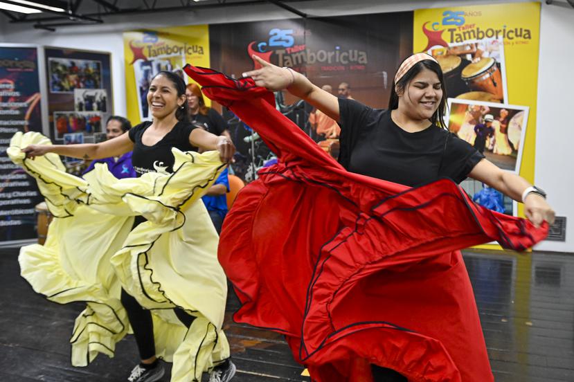 Elia Cortes, gran maestra de la bomba puertorriqueña, y su piquete inigualable : Entretenimiento de Puerto Rico