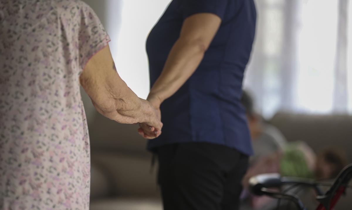 Familia ordena cierre de hogar de ancianos donde la Policia investiga posible homicidio de una residente de 71 años : Noticias de Puerto Rico