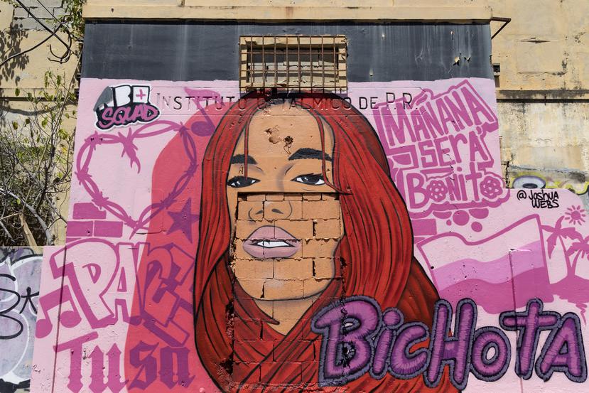 Muralista boricua honra a Karol G con su arte y espera que ella vea su obra en el Viejo San Juan : Entretenimiento de Puerto Rico