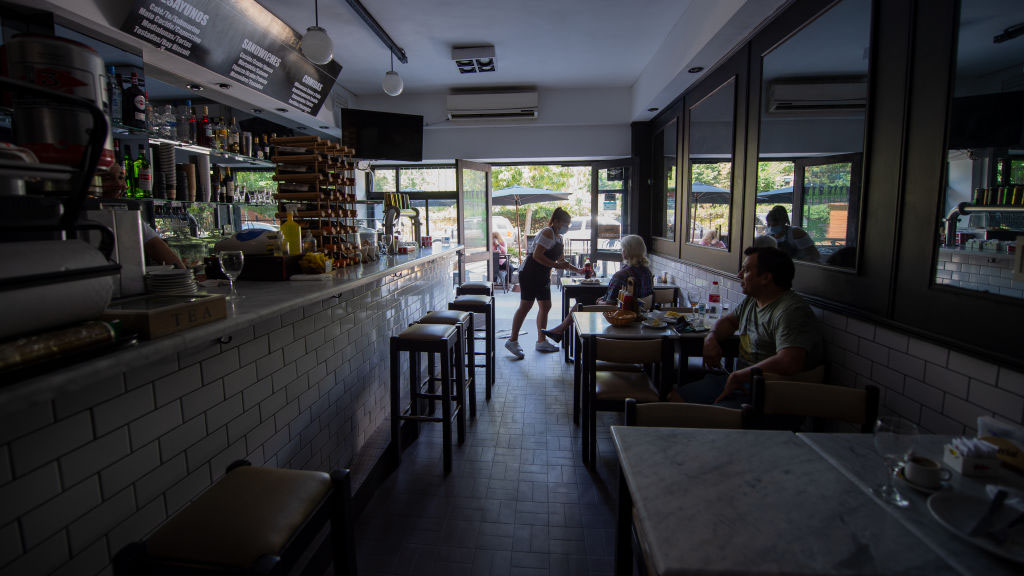 Incendio deja sin luz a la mitad de Argentina en medio de una historica ola de calor : Noticias de