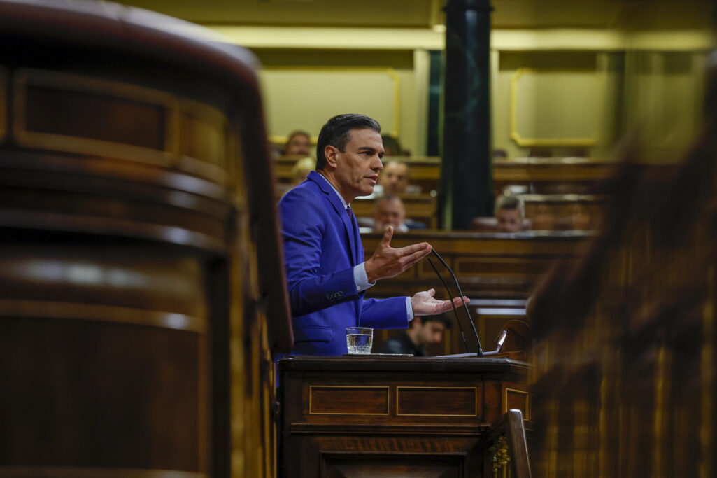 Tamames se alinea con Vox y acusa a Sanchez de asaltar la separacion de poderes: “Montesquieu es un invitado molesto” : Noticias de España