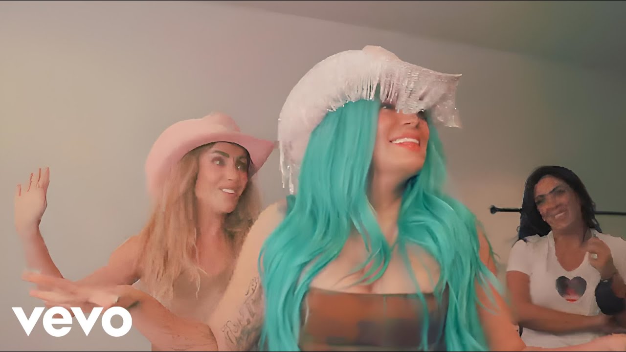 “Mañana sera bonito” el mantra que Karol G convirtio en un album : Entretenimiento de Puerto Rico