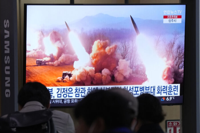 Corea del Norte lanza un misil desde un submarino : Internacional de