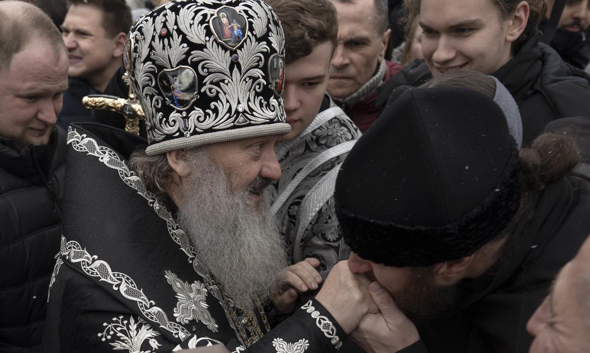 Ucrania coloca bajo arresto domiciliario a lider ortodoxo por justificar la invasion de Rusia : Noticias de