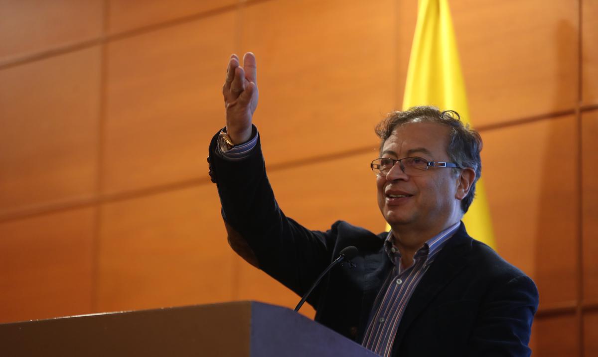 Presidente colombiano solicita a Biden mas lanchas y drones para frenar a los narcotraficantes : Noticias de