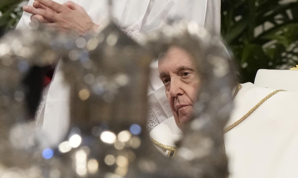 Papa Francisco lava los pies de jovenes en carcel de menores de Roma : Noticias de