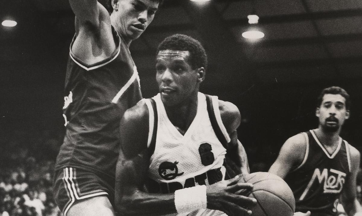 Los Piratas de Quebradillas retiran el numero de Cesar Fantauzzi, pieza clave de la dinastia de los setenta : Deportes de Puerto Rico