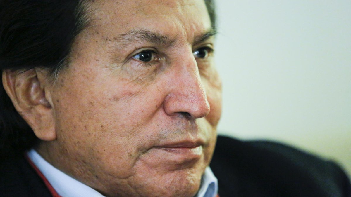 El expresidente peruano Alejandro Toledo se entrega para ser extraditado por EEUU : Noticias de