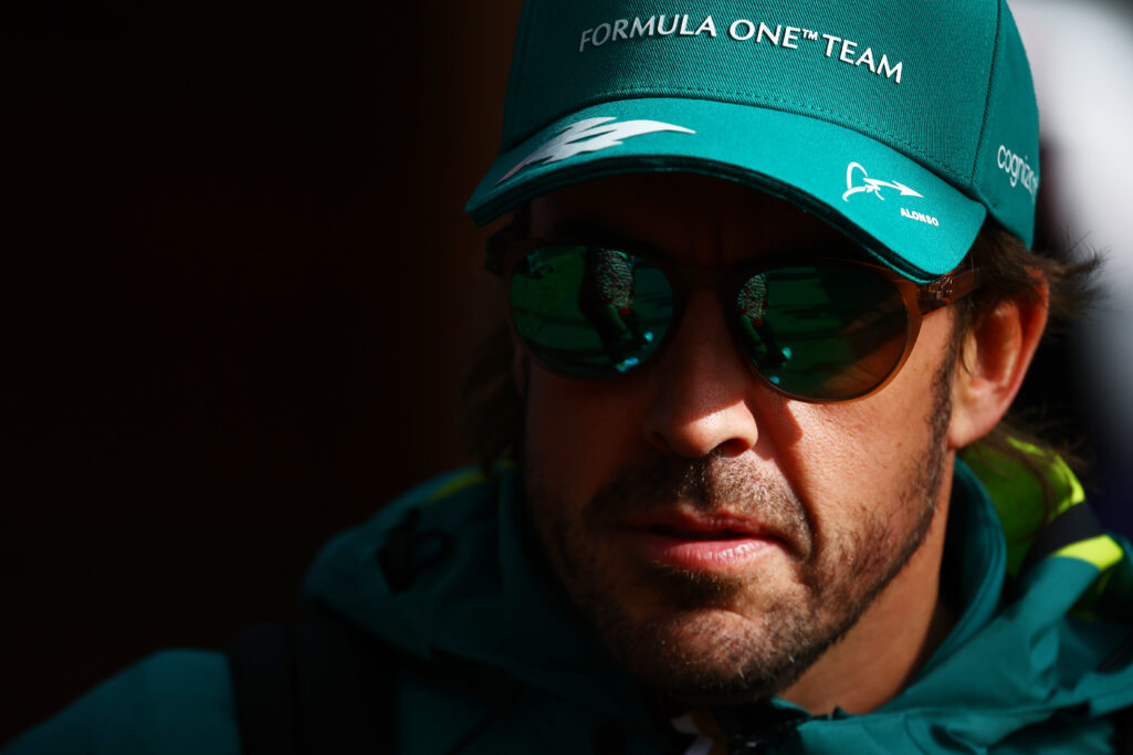 Cielo e infierno en Red Bull: Verstappen pulveriza el crono mientras Checo Perez vive una pesadilla : Deportes de España