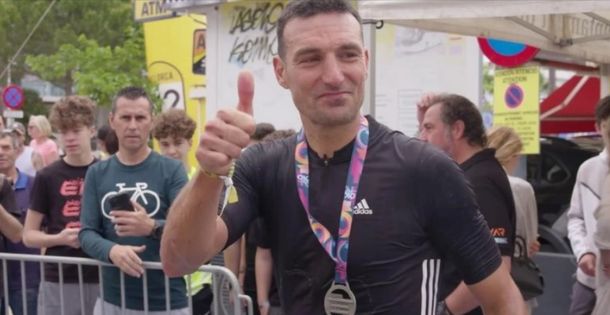 La nueva medalla que conquisto Lionel Scaloni : Deportes de Argentina