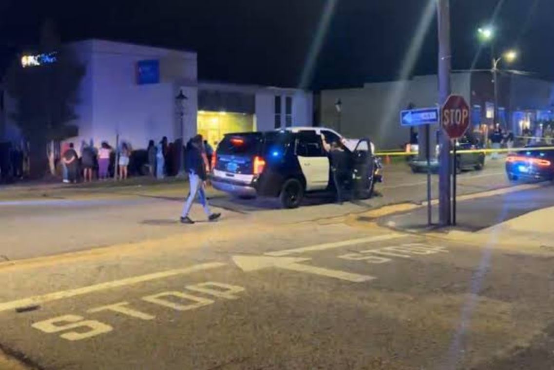 Nueve heridos en Texas por un tiroteo en una fiesta de graduacion : Internacional de