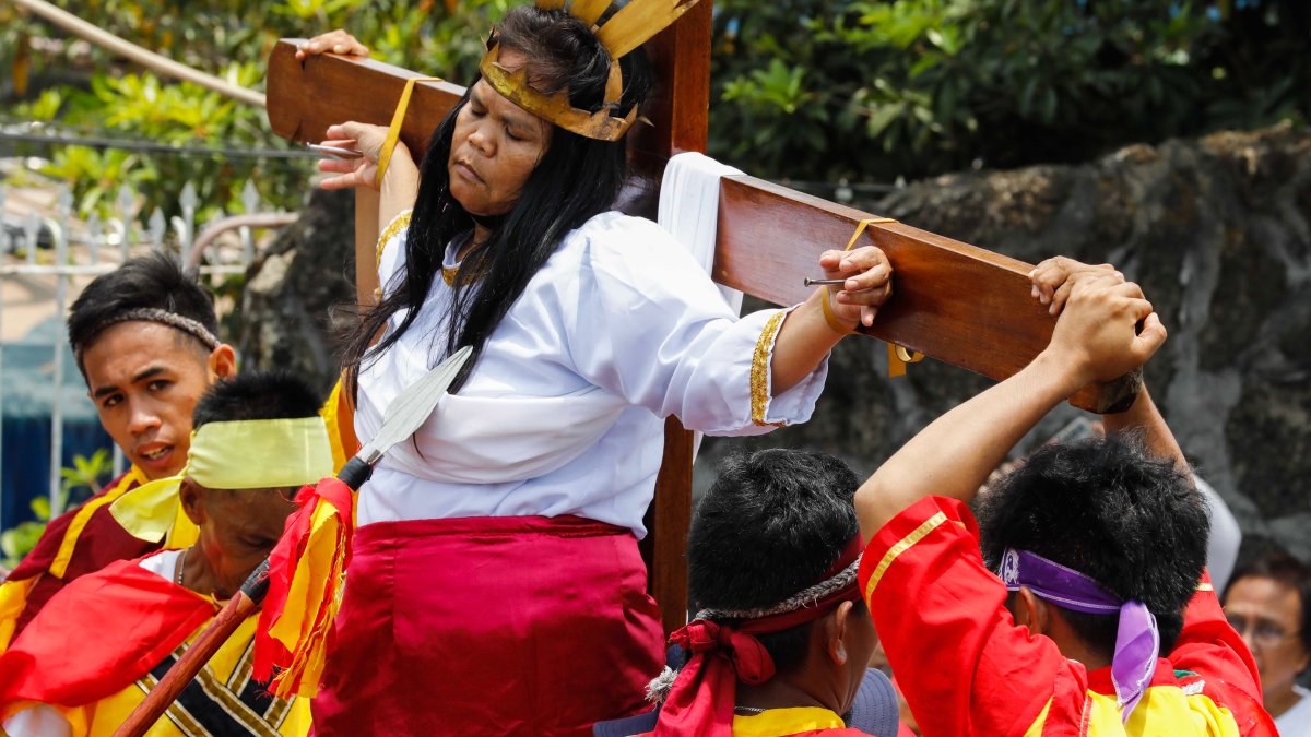 A pesar del rechazo de la Iglesia, filipinos recrean sus famosas crucifixiones en Viernes Santo : Noticias de