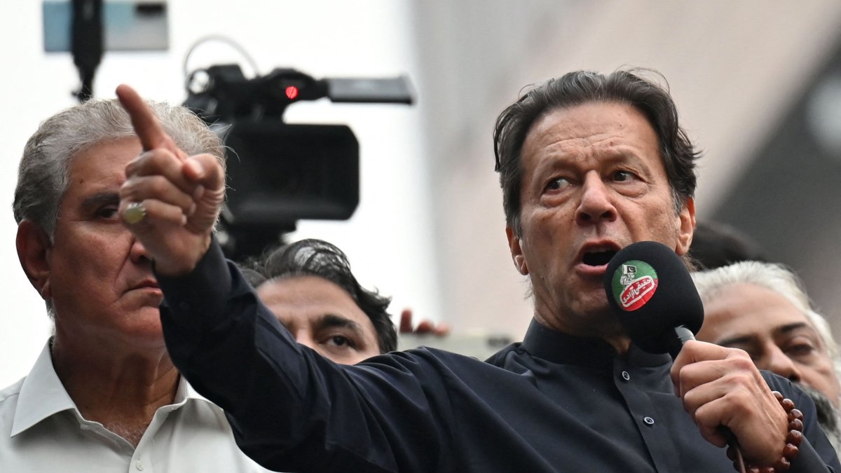 Otorgan la libertad bajo fianza al exprimer ministro de Pakistan Imran Khan : Noticias de