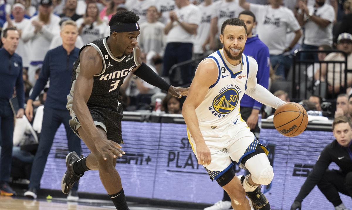 ¡Historico! Curry anota 50 puntos y los Warriors eliminan a los Kings en un septimo partido decisivo : Deportes de Puerto Rico