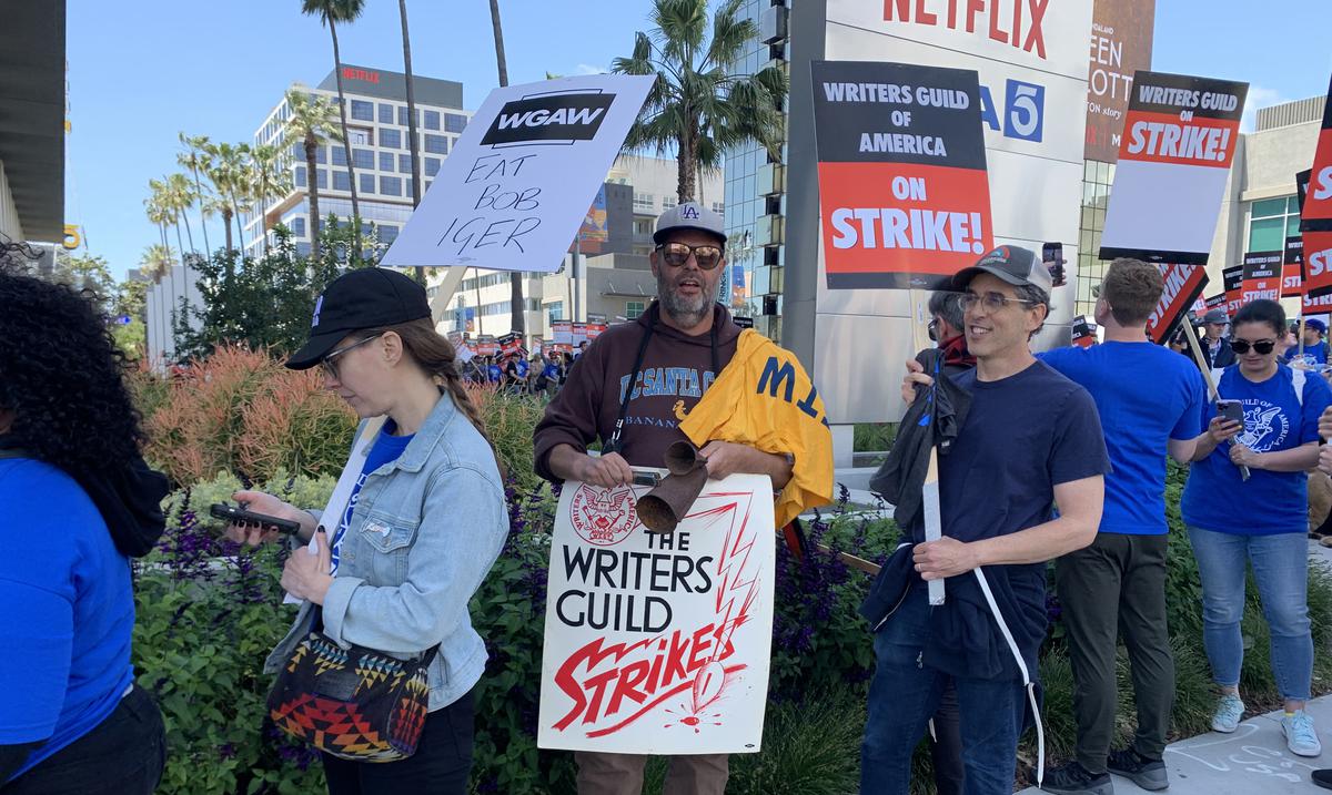 Actores y celebridades se unen a la huelga de guionistas : Entretenimiento de Puerto Rico