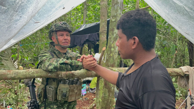 “Saldremos de esta selva con los niños”, afirma padre de desaparecidos en accidente aereo : Noticias de Colombia