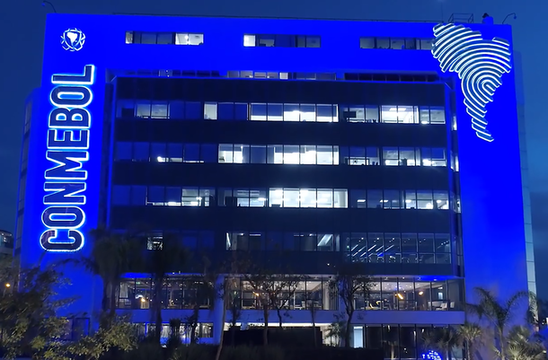 La Conmebol multo a Racing por actos de racismo contra Flamengo : Deportes de Argentina