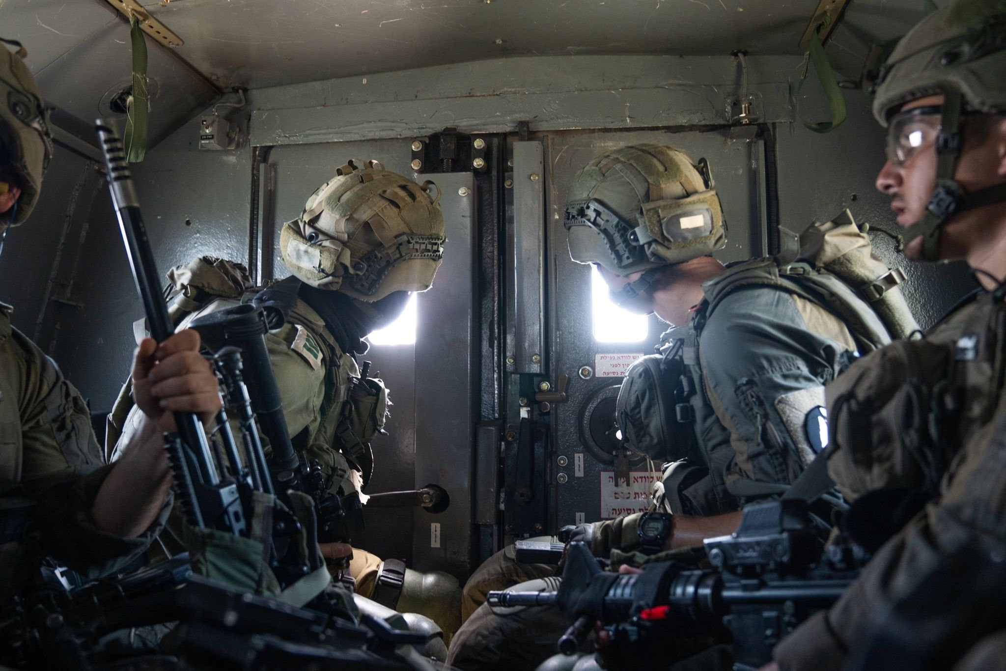 Las autoridades palestinas e israelies acuerdan un alto al fuego tras varios ataques cruzados y bombardeos en Gaza : Internacional de