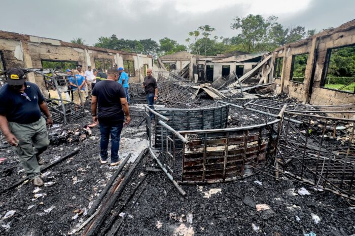 “Es un incidente horroroso y tragico”: al menos 19 niños mueren por incendio en escuela : Noticias de