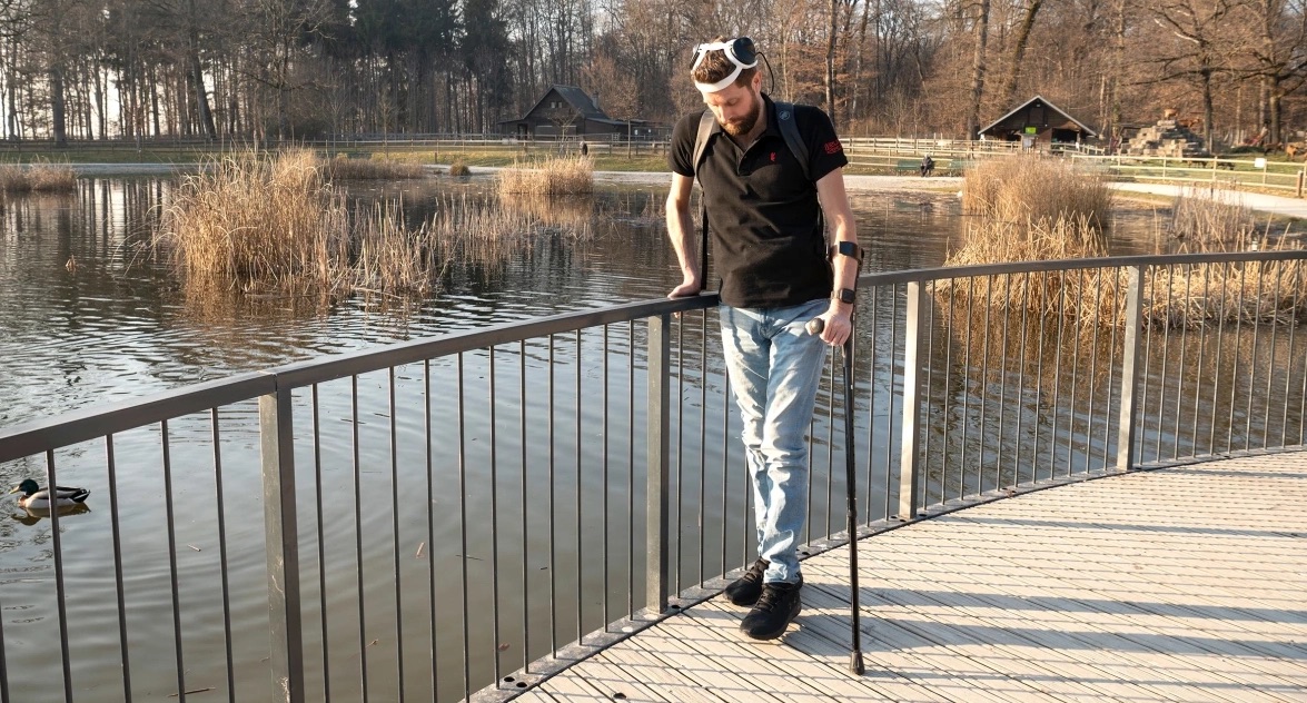 Estudio: los implantes cerebrales y de columna le permitieron caminar tras quedar paralitico : Noticias de