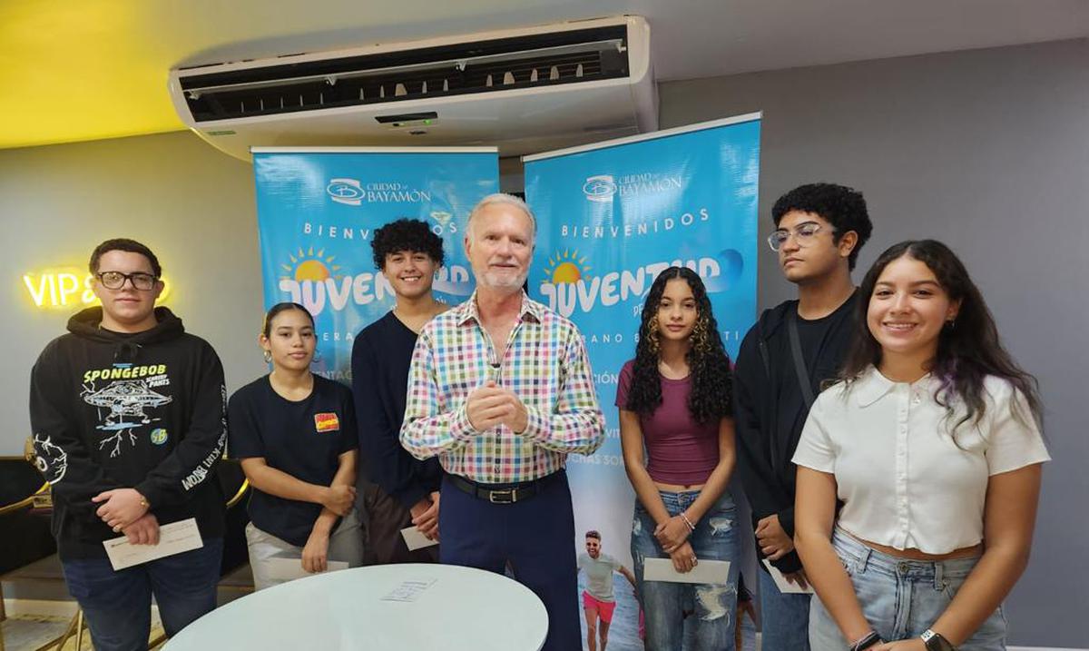 Estudiantes reciben charlas e incentivos que los ayudaran a encaminar su futuro : Noticias de Puerto Rico