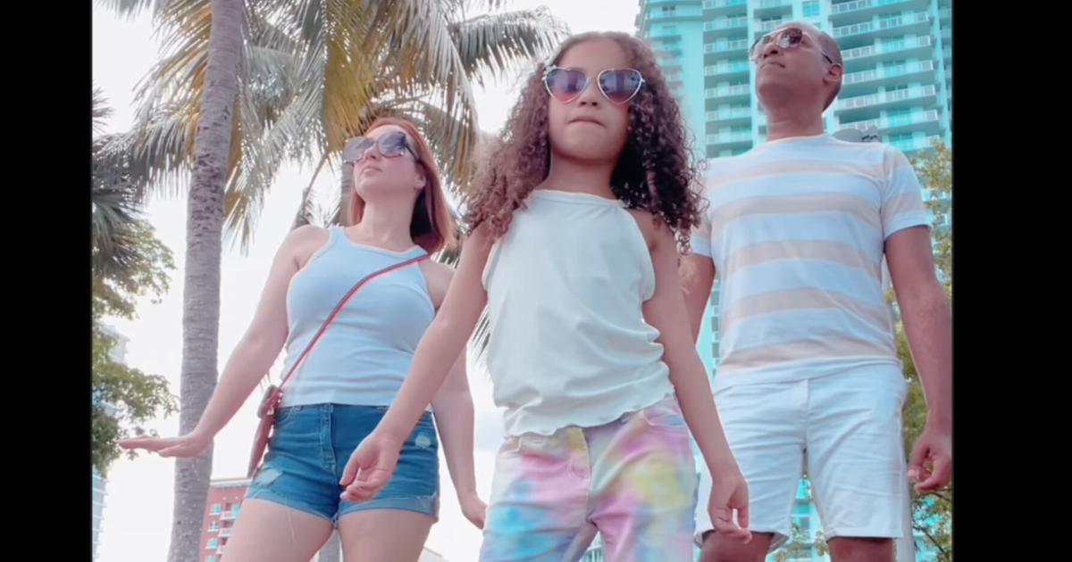 VÍDEO: Milena pone a Julio Rivera Saniel y a Milly Mendez a mover el esqueleto : Entretenimiento de Puerto Rico