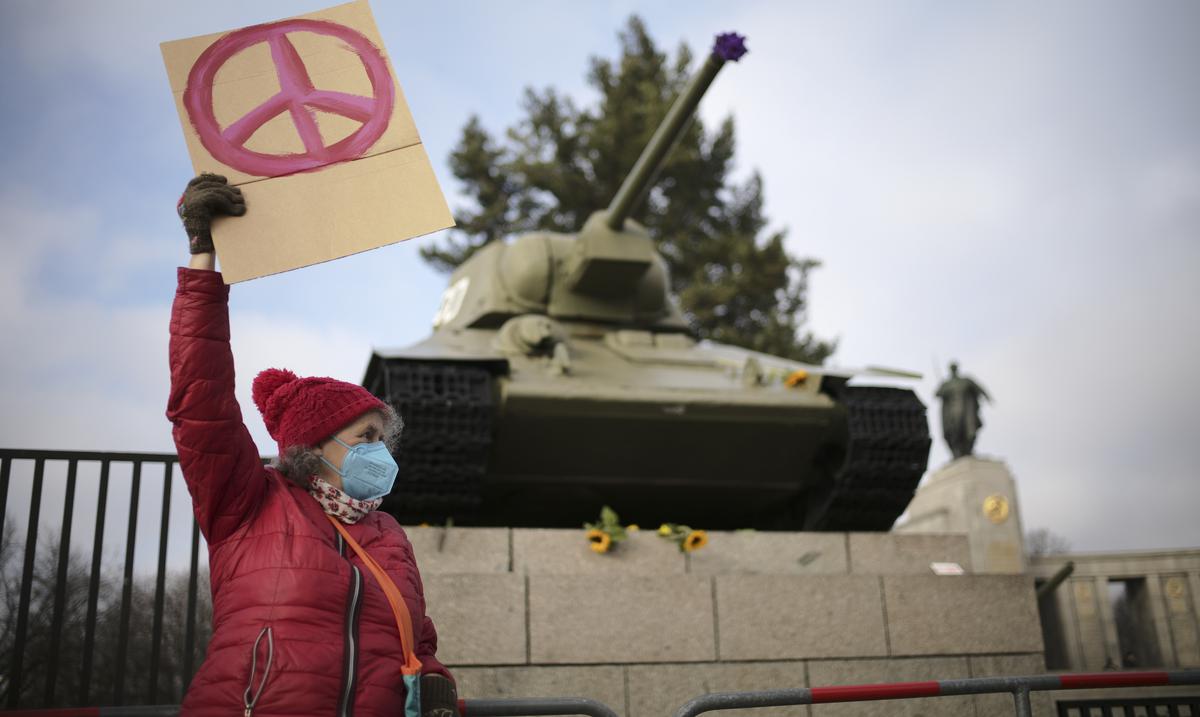 Comienza juicio contra el dirigente de la organizacion Memorial por difamar al Ejercito ruso : Noticias de