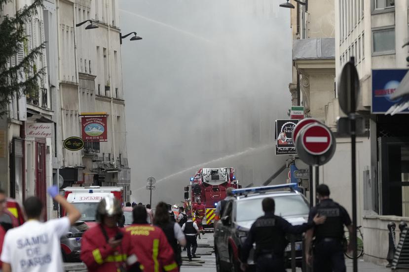 Explosion “extremadamente violenta” en edificios del centro de Paris deja un saldo de 29 heridos y dos desaparecidos : Noticias de