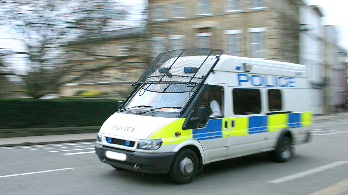 Mueren 3 personas y otras resultan heridas en incidentes relacionados en Inglaterra : Noticias de